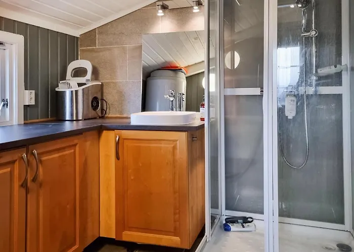 3 Bedroom Stunning In Vakantiehuis Fossdal